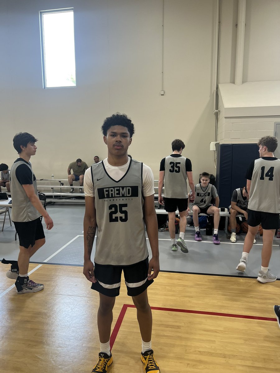 Big Tim (@tdc200) on Twitter photo Class of 2026 6’6” combo guard <a href="/TheworldvsJay/">Jordan Williams</a> of <a href="/Fremdhoops/">Fremd Basketball</a> turned it up offensively in the second half. Attacked the rim off the bounce from 18 feet and in. Had 8 of his 12 points in that half in win over <a href="/PantherHistory/">Washington Panther Hoops</a> . #romeovillelive <a href="/RVilleLivehoops/">Romeoville Live Summer Shootout</a> <a href="/FundamentalUA/">Fundamental U</a> Class of 2026 6’6” combo guard <a href="/TheworldvsJay/">Jordan Williams</a> of <a href="/Fremdhoops/">Fremd Basketball</a> turned it up offensively in the second half. Attacked the rim off the bounce from 18 feet and in. Had 8 of his 12 points in that half in win over <a href="/PantherHistory/">Washington Panther Hoops</a> . #romeovillelive <a href="/RVilleLivehoops/">Romeoville Live Summer Shootout</a> <a href="/FundamentalUA/">Fundamental U</a>