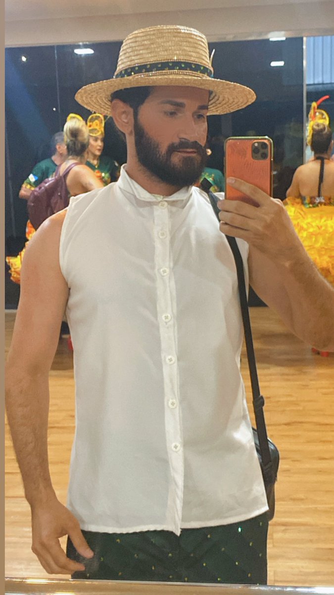 adeiltonforever's tweet photo. Vamos de mas uma apresentação 🙌🏼 https://t.co/EFAE3j7Nol