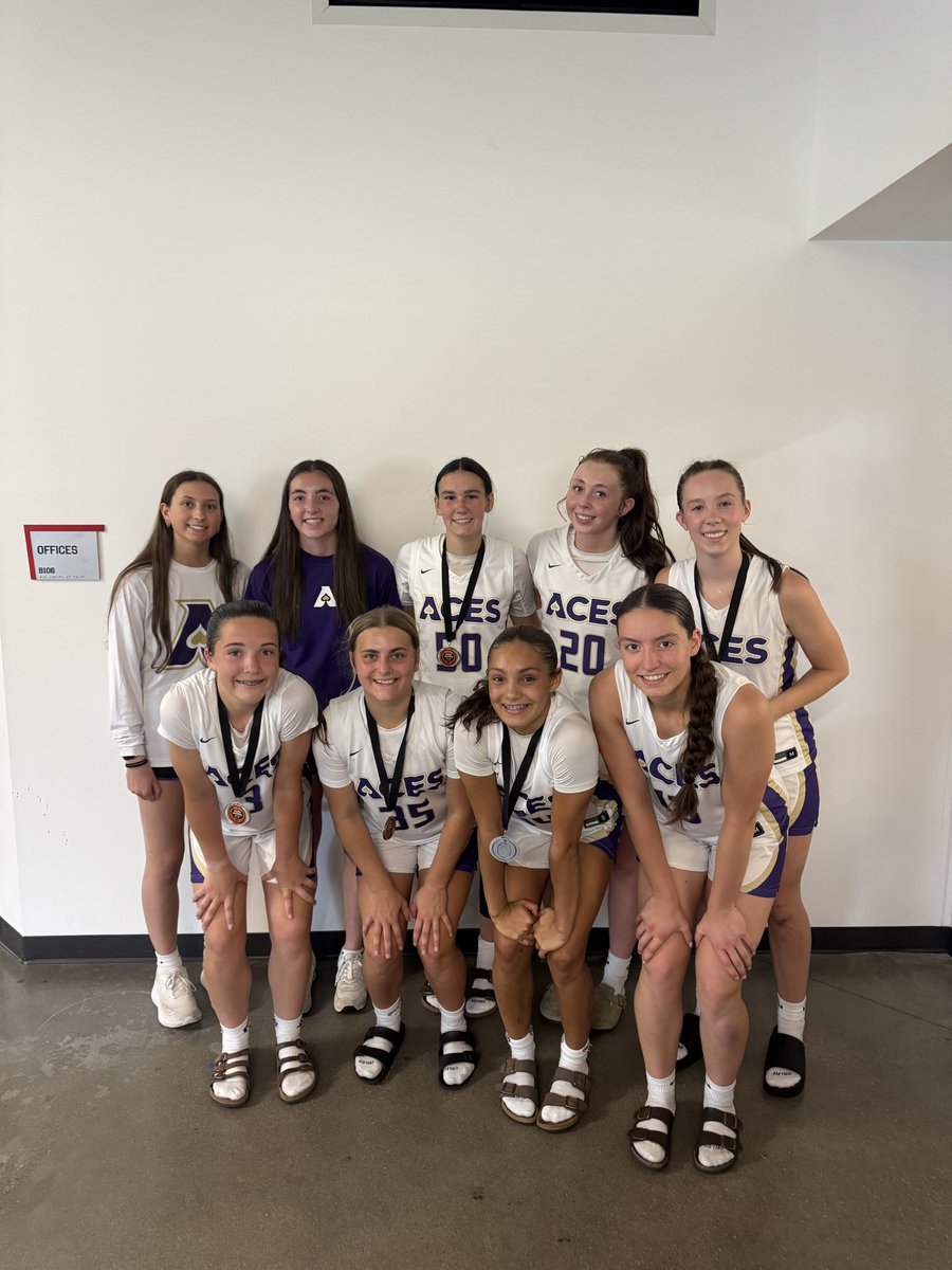 Congrats to Purple Aces s40 2028 for earning 2nd place in the 15u Gold 1 Division at the 2025 Recruit Wisconsin!

#RecruitWisconsin