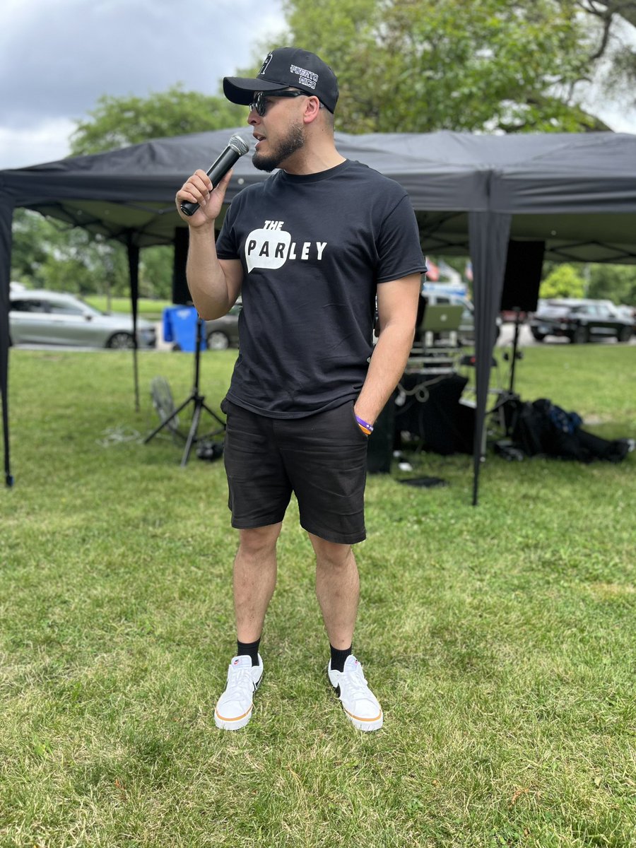 The Parley (@parleyshow) on Twitter photo 🎙️💈A HUGE HUGE shout to <a href="/Lady__curls/">Lady Curls 💈</a> for throwing a FREE haircut event for her birthday in Humboldt Park Chicago this past weekend. It was an honor to have our guys <a href="/tlotvshow/">TLO</a> & <a href="/KendallG13/">Kendall Gill</a> host this event for you. <a href="/shout/">Shout®</a> to <a href="/ilmediaschool/">Illinois Media School</a> students for helping as well! 🎙️💈A HUGE HUGE shout to <a href="/Lady__curls/">Lady Curls 💈</a> for throwing a FREE haircut event for her birthday in Humboldt Park Chicago this past weekend. It was an honor to have our guys <a href="/tlotvshow/">TLO</a> & <a href="/KendallG13/">Kendall Gill</a> host this event for you. <a href="/shout/">Shout®</a> to <a href="/ilmediaschool/">Illinois Media School</a> students for helping as well!