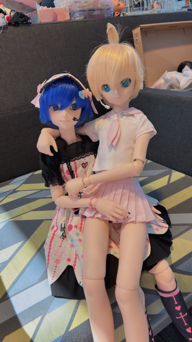 cookie10246's tweet image. kaito went to the doll meetup again!
#KAITO #VOCALOID
