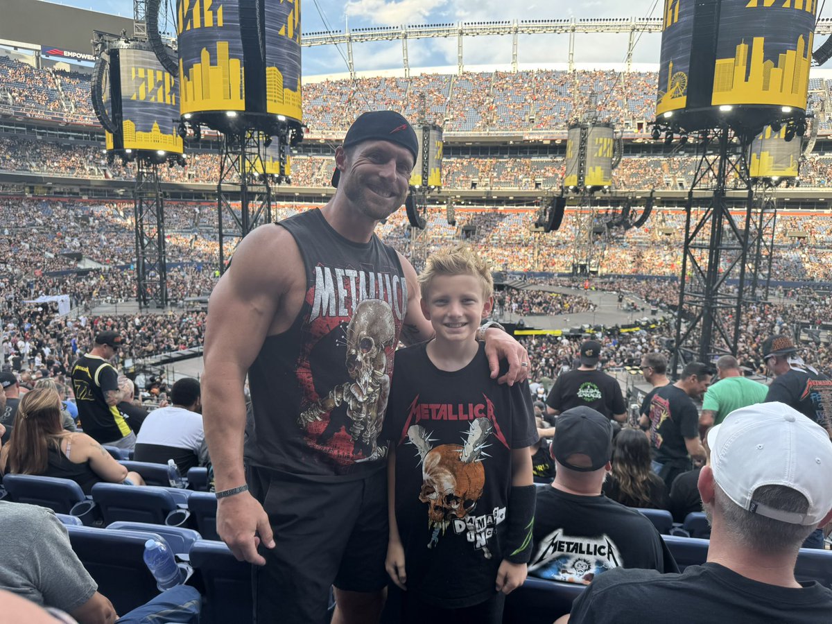 Kyle_Bell's tweet image. Since the moment he was born I’ve been looking forard to the day that i could share the Metallica live experience with my dude. Today we make it a reality. Rock on Braxron 🤘🏻