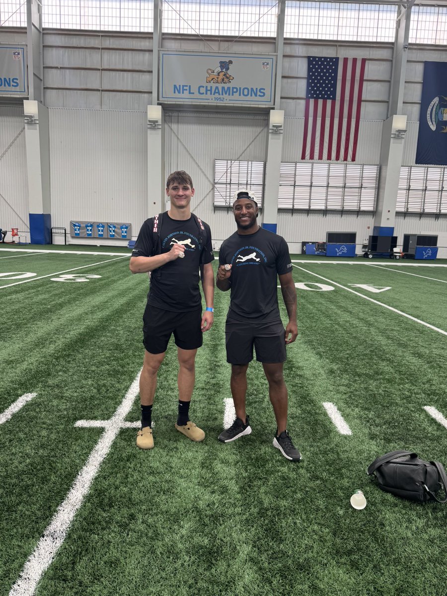 nathanpiggott26's tweet image. Had a great workout at the Calvin Johnson Chasing Dreams camp! I had a great time learning from the best! @calviniohnsonir @Ebron85 @JustinqReid @OfficialBraylon @RisingStars6 @football_athens @coachculp @coachmoz18