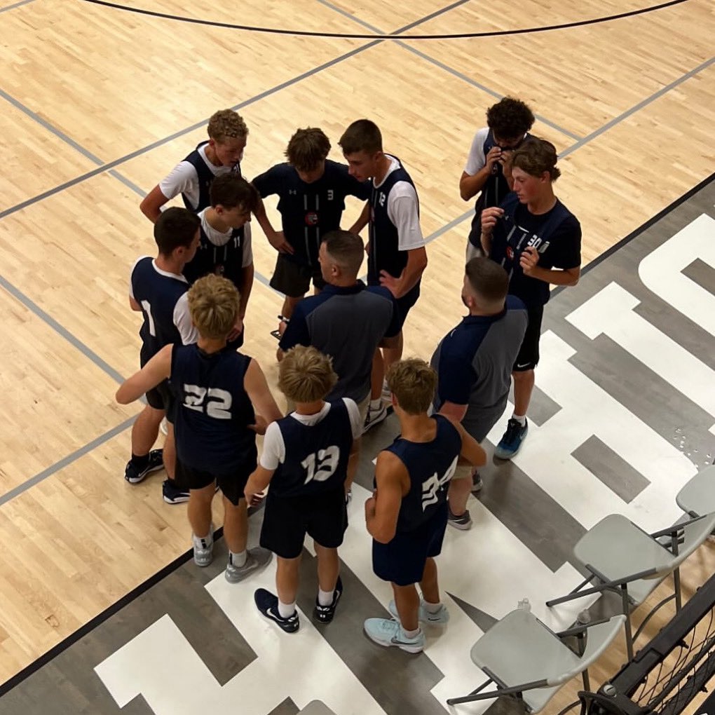 A tremendous June in the books for Cougar Basketball. From 7am workouts to youth camp, Hauser League battles, and Super Hoops competition—these guys have been laying the foundation brick by brick. Proud of the work, the growth, and the culture we’re building together.