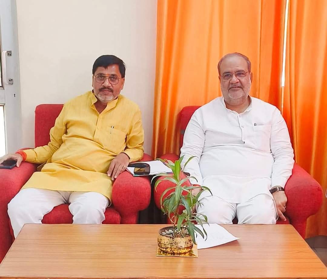 Bajrang Bahadur Singh (@bbsingh0801) on Twitter photo जनप्रिय राजनेता, ऊर्जावान संगठनकर्ता भाजपा प्रदेश अध्यक्ष श्री भूपेन्द्र सिंह जी आपको जन्मदिवस की हार्दिक बधाई एवं शुभकामनाएं।
माँ लेहड़ा वाली से प्रार्थना है कि आप दीर्घायु हों और सदैव स्वस्थ एवं प्रसन्न रहें।
<a href="/BJP4UP/">BJP Uttar Pradesh</a> <a href="/Bhupendraupbjp/">Bhupendra Singh Chaudhary</a> जनप्रिय राजनेता, ऊर्जावान संगठनकर्ता भाजपा प्रदेश अध्यक्ष श्री भूपेन्द्र सिंह जी आपको जन्मदिवस की हार्दिक बधाई एवं शुभकामनाएं।
माँ लेहड़ा वाली से प्रार्थना है कि आप दीर्घायु हों और सदैव स्वस्थ एवं प्रसन्न रहें।
<a href="/BJP4UP/">BJP Uttar Pradesh</a> <a href="/Bhupendraupbjp/">Bhupendra Singh Chaudhary</a>