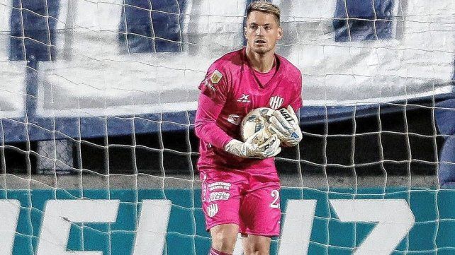 En las próximas 48 hs. debería estar resuelta la situación por la salida de Thiago Cardozo. Unión ya negocia por un refuerzo que es arquero. 

Desde la Avenida se contactaron con Simón Rivero 📞☎️