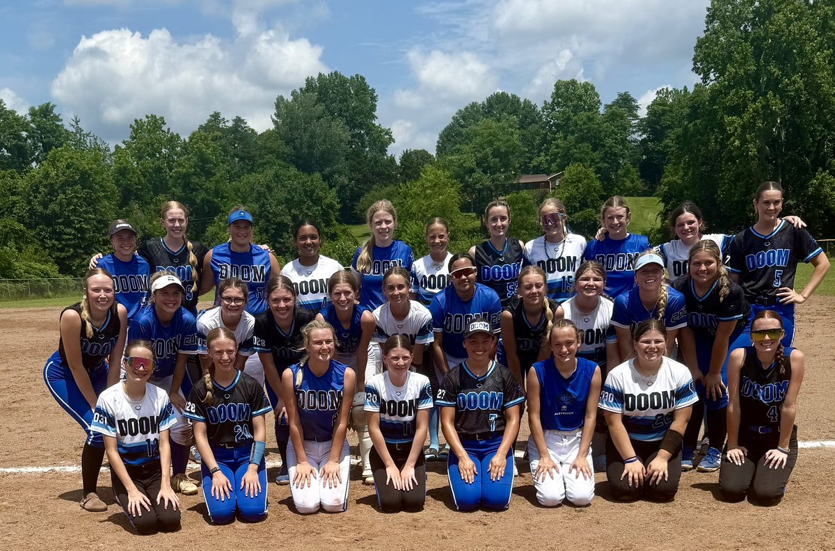 This weekend was a full Doom family in WV! 

12 Fowler
16u Cobb
18u Towe 
💙🤍🖤