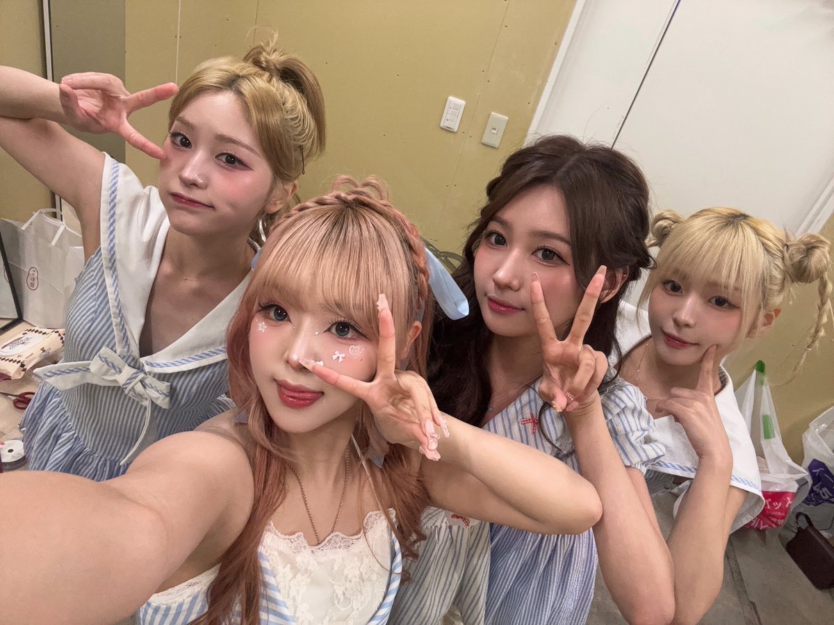 또 한번의 추억을 만들어서 기뻤어 💝
곧 건강하게 다시 만나길 🙏
Bye  Tokyo .

#ウィナ #wena #kpop #케이팝
#ウォニ #원이 #wony
#ウナ #은아 #euna 
#ヨンソ #연서 #yeonseo
#ドア  #도아  #doa