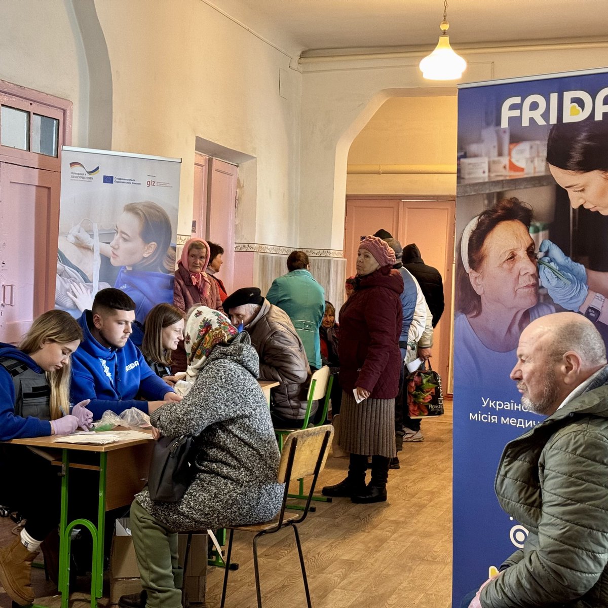 echo_Europe's tweet image. No clinic. No pharmacy. No easy way to reach a hospital🏥.
That used to be Maria’s life in a 🇺🇦village near the frontline -until a mobile clinic arrived.
Thanks to the EU, @BMZ_Bund & FRIDA NGO, healthcare is returning where it’s needed most 👉europa.eu/!cffXnd