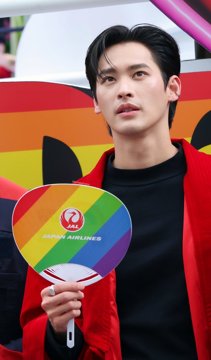 มุมเสยยังเท่ เที่ยงแล้วพี่เก้าทานข้าวรึยังคับ 

PRIDE PARADE JAL WITH KAO
#KAOxPrideMonthJAL
#LOVEPRIDEPARADEBKK2025
#EMDISTRICT #JapanAirlines 
#number_9th