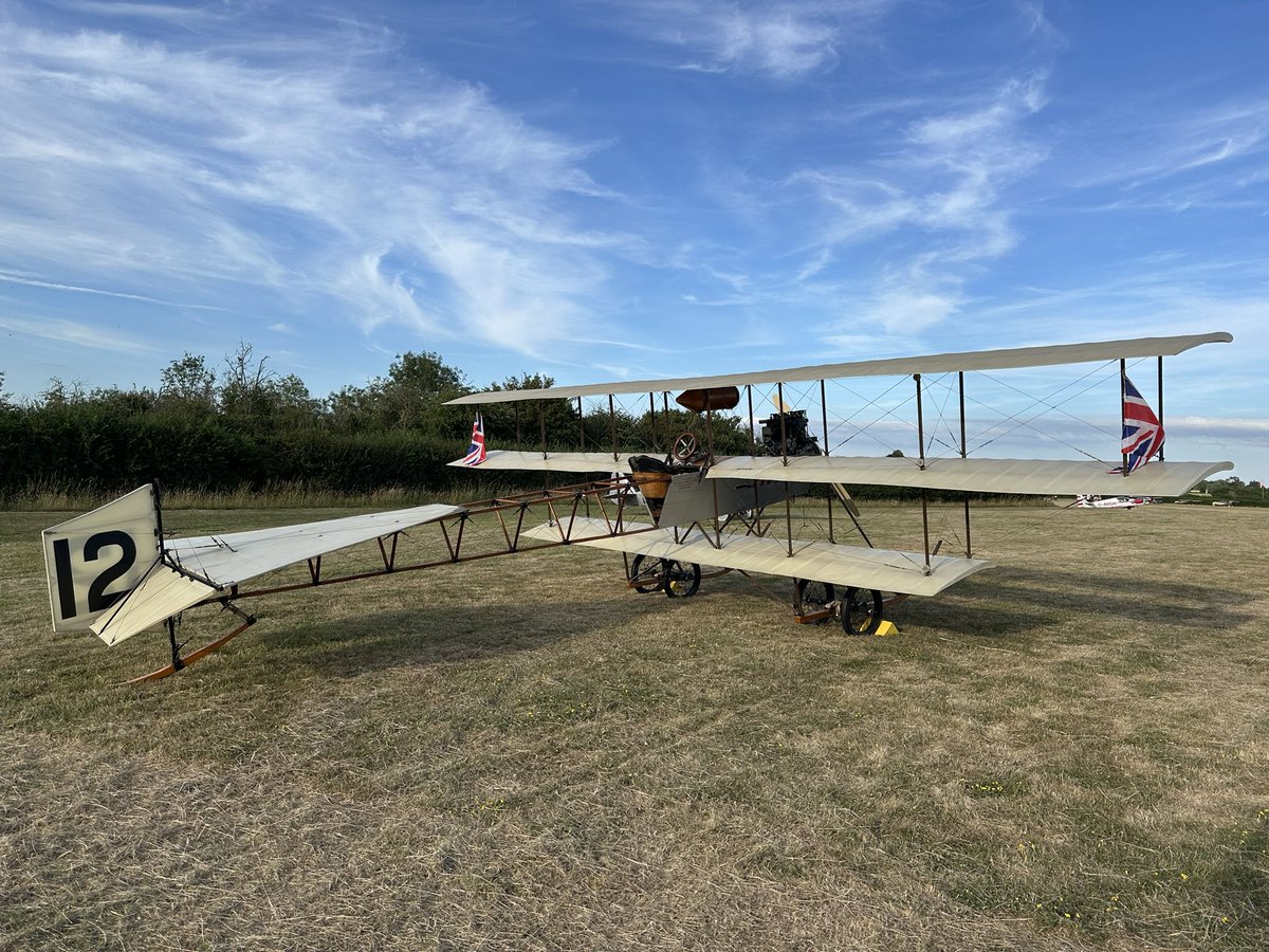 pbshakey's tweet image. Possibly my best weekend’s flying ever at the incredible @ShuttleworthTru Festival of Flight. Five displays in the Spitfire (twice), Gladiator. Hawk Speed Six and the Avro Triplane, some amazing formations, lovely weather and great people. A stunning weekend!