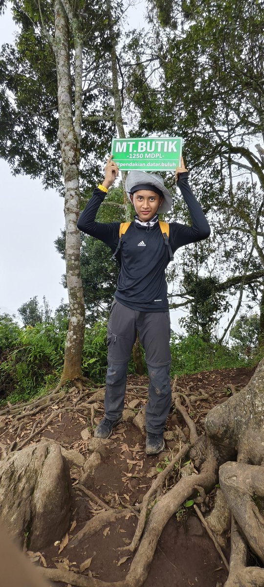 dianrestoe's tweet photo. Gunung Butik, 1.250 mdpl, terletak di Desa Sukamulya, Kecamatan Sukamakmur, Kabupaten Bogor, Jawa Barat. Karena enggak terlalu tinggi, Gunung Butik cocok untuk pendaki pemula dan juga menjadi pilihan wisata keluarga.
#liburansekolah https://t.co/U3SeHp3olw