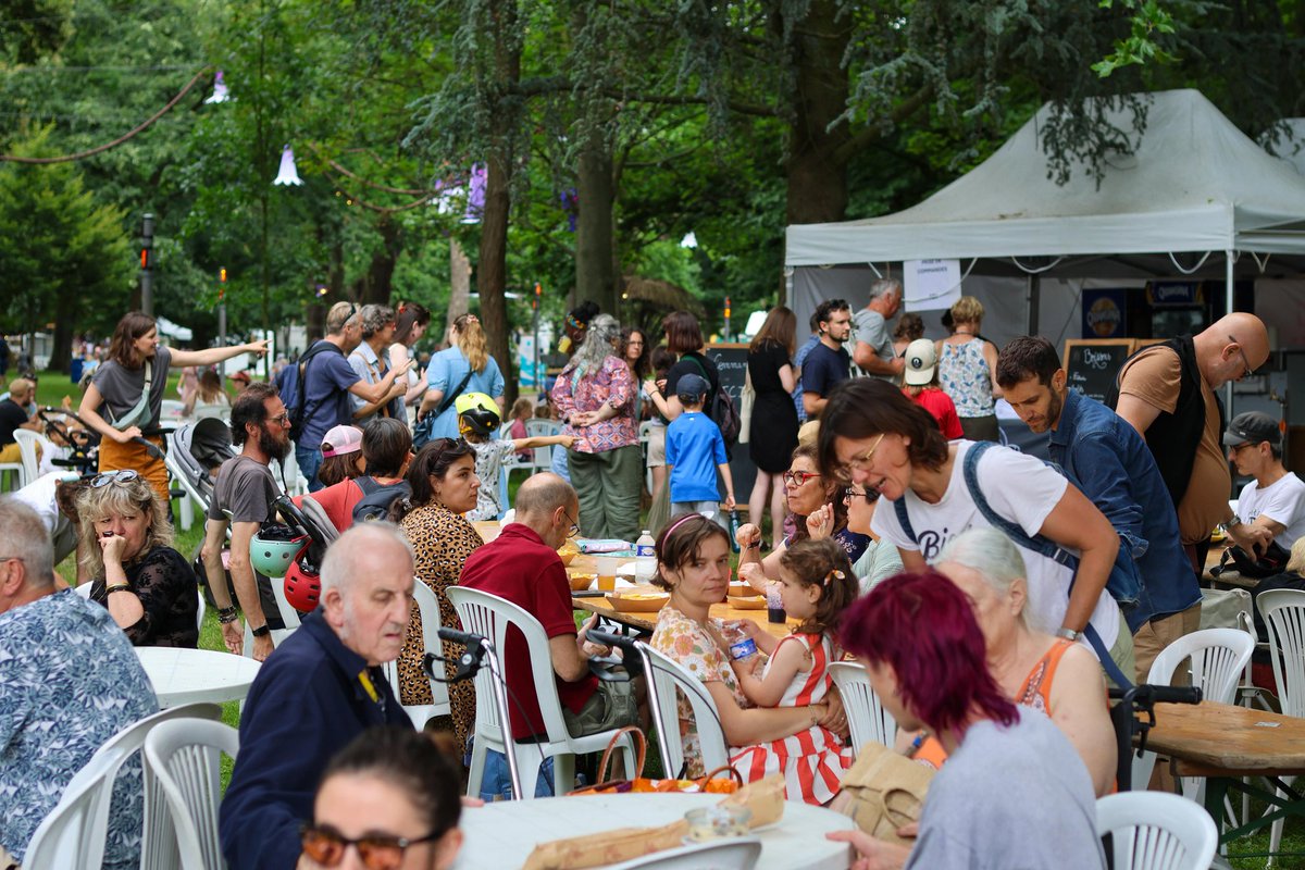 Sotteville socialiste (@ps_slr) on Twitter photo 🌹Dans le cadre de la 36ème édition de Viva Cité, les militants de Sotteville socialiste ont tenu à se retrouver dans une ambiance conviviale afin de célébrer la fin d'année avant la reprise en septembre et le lancement de la campagne des municipales.
📸 : <a href="/QThirot/">Quentin Thirot</a> / <a href="/RomainChrn/">Romain Chrn</a> 🌹Dans le cadre de la 36ème édition de Viva Cité, les militants de Sotteville socialiste ont tenu à se retrouver dans une ambiance conviviale afin de célébrer la fin d'année avant la reprise en septembre et le lancement de la campagne des municipales.
📸 : <a href="/QThirot/">Quentin Thirot</a> / <a href="/RomainChrn/">Romain Chrn</a>
