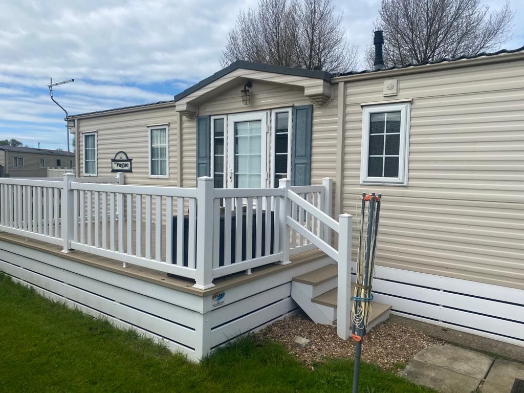 Family trapped in constantly flooding Wirral #HolidayPark and told that their 2 yr old, £37k, home is now worth nothing mynewsdesk.com/uk/european-co…