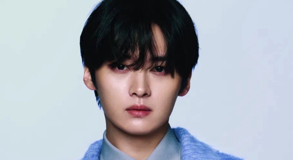 Lee Know FRANCE 🇫🇷🐰 tweet media