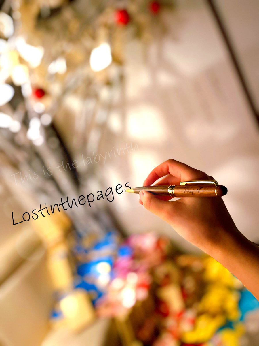 6mag3838's tweet image. #Lostinthepages 
あの書店での記憶の一冊📖をずっと大切に🫧