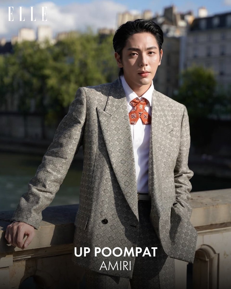 UppoompatTh's tweet photo. ꒰30.06.2025꒱... ·͜·♡
IG update ➜ ellethailandofficial
#uppoompatwithamiri
#uppoompatwithegonlab
#uppoompat @uppoompat
#ELLERadar กรุงปารีสคึกคักอีกครั้ง! เพราะ Paris Men's Fashion Week ได้เวียนบรรจบกลับมาอีกครั้งในฤดูกาล Spring/Summer 2026 พร้อมสีสันจากแขกคนสำคัญ ซึ่งในปีนี้ได้มีตัวแทนจากประเทศไทยบินลัดฟ้าเข้าร่วมกันอย่างคับคั่ง จะมีใครบ้าง? มาดูกันเลย
📱Like comment and shared
🔗https://t.co/OAjCOt5MSa