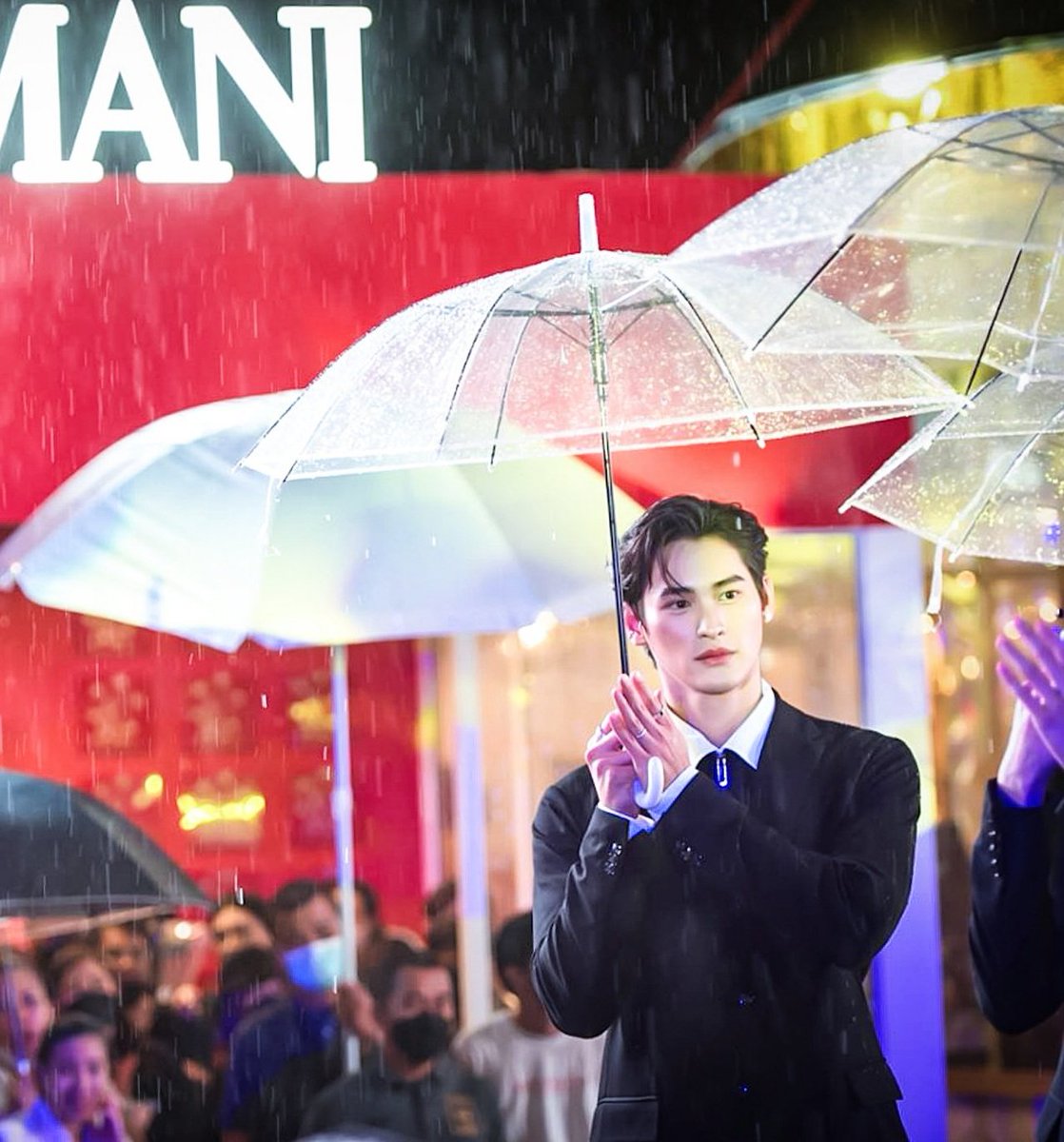 우산 까오 멋져!🖤🤍🤧

#number_9th