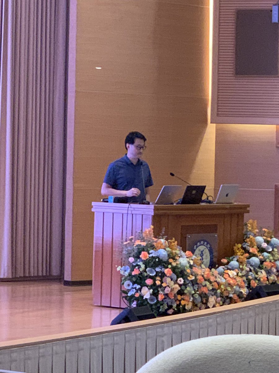 A nice weather for #ASconference!

A nice kick-off talk by Dr. Jer-Lai Kuo for the Molecular-Material science session.

#IYQ2025
#QuantumMaterialsPhysics