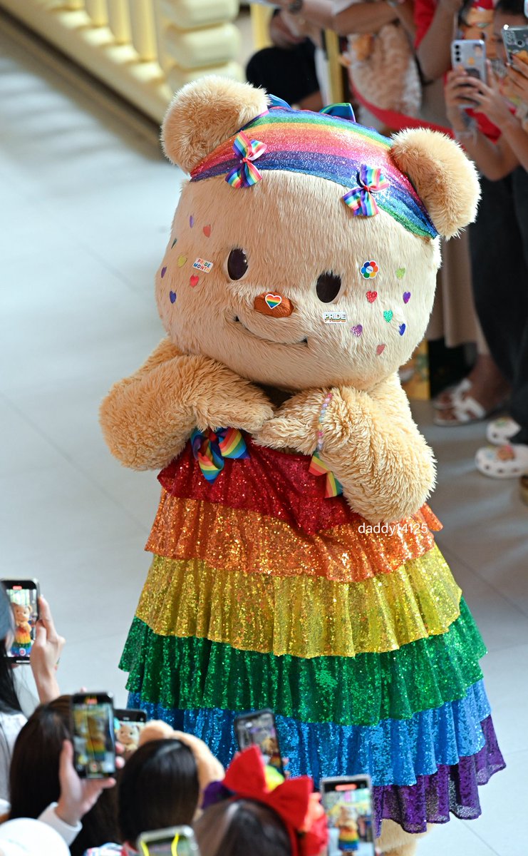 อยู่ชั้น 2 ยังเห็นความสวยน้องเนยแบบชัดเป๊ะเลย
#butterbear #ด้อมน้องเนย #น้องเนย