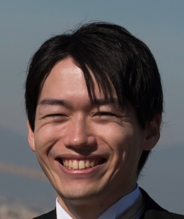 keio_st's tweet image. 応用化学科卒業の小松良亮さん。化学への興味から理工学部に進学、現在はライオン株式会社で海外向け製品開発に従事。国際経験や研究活動など、慶應での学びと経験がどのように影響を与えてきたのかを振り返っていただく。詳細はbit.ly/40p21L9で。
#塾員来往 #慶應理工(2025年6月16日掲載)