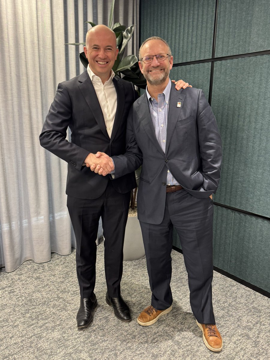 The Hon. Matt Kean (@matt_keanmp) on Twitter photo đâš Great to meet <a href="/gmunozabogabir/">GonzaloMunozAbogabir</a> a true climate champion â from founding @TriCiclos to serving as UN High-Level Climate Champion at #COP25 & #COP26, heâs shown what bold, inclusive climate leadership looks like. Inspiring the world to act faster & fairer. đđ#ClimateAction đâš Great to meet <a href="/gmunozabogabir/">GonzaloMunozAbogabir</a> a true climate champion â from founding @TriCiclos to serving as UN High-Level Climate Champion at #COP25 & #COP26, heâs shown what bold, inclusive climate leadership looks like. Inspiring the world to act faster & fairer. đđ#ClimateAction