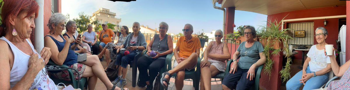 Les sortides, a Can 70, ens permeten establir relacions en un marc informal: passejar, menjar, badar, parlar... La del juny la vam fer a Cardedeu i malgrat la calor van ser dos dies molt agradables.