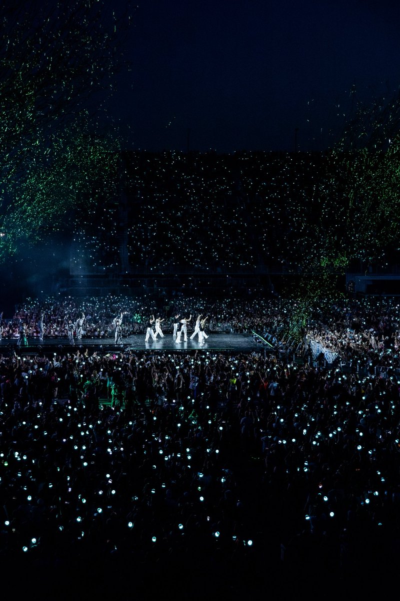 halesyyz's tweet image. Congrats Stray Kids on being the first artist to ever perform at the new Rogers Stadium in Toronto.
Stray Kids DominATE Toronto at Rogers Stadium
#dominATE_TORONTO
#dominATE_NORTHAMERICA
#straykids #rogersstadium
Cr @halesyyz