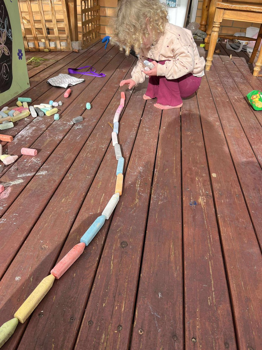 Bundogs's tweet photo. Chalk girl is doing her thing 🤪 #whataunit https://t.co/LfNuDcpZG4