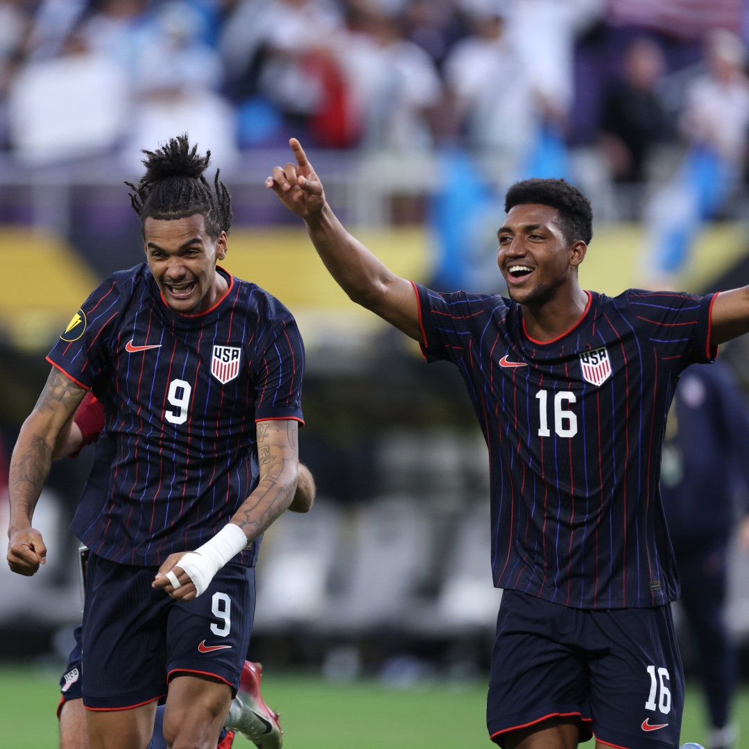 jtbatson's tweet image. Grit is never in question with the @USMNT. Proud of our players and coaches tonight.
Thank you to our fans, you were amazing and your support always makes the difference.
We continue the fight in Wednesday’s semifinal in St Louis.