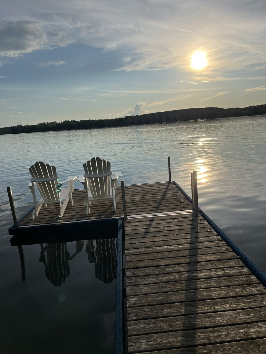 LittleDenene's tweet photo. The weather has now figured out how to long weekend.
#sunsout #Julylong #Canada https://t.co/QwvkyvbBm4