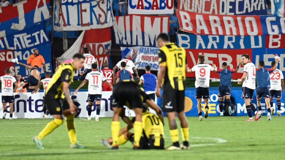 Precios para el clásico:

Colombes $450 socios $750 generales

Olímpica $800 socios $1.130 generales

América $900 socios $1.250 generales