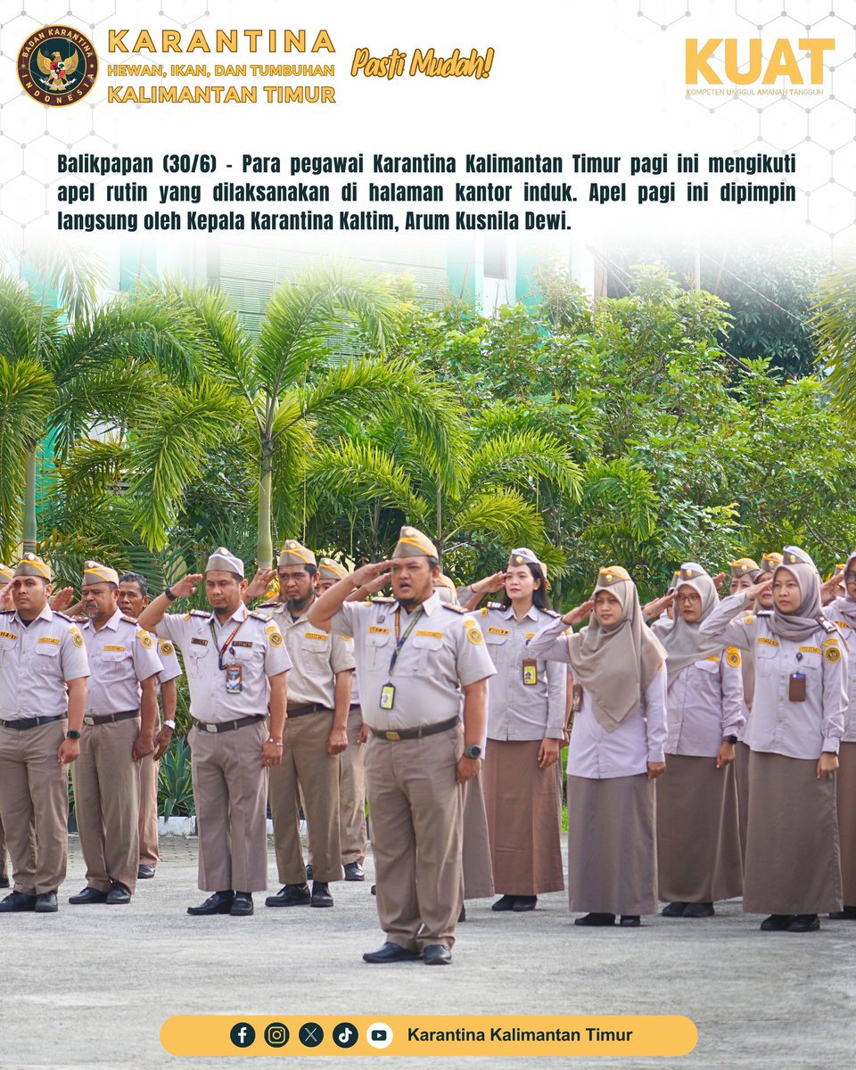 KarantinaKaltim's tweet photo. Balikpapan (30/6) - Para pegawai Karantina Kalimantan Timur pagi ini mengikuti apel rutin yang dilaksanakan di halaman kantor induk. Apel pagi ini dipimpin langsung oleh Kepala Karantina Kaltim, Arum Kusnila Dewi. https://t.co/JP6Weak7If