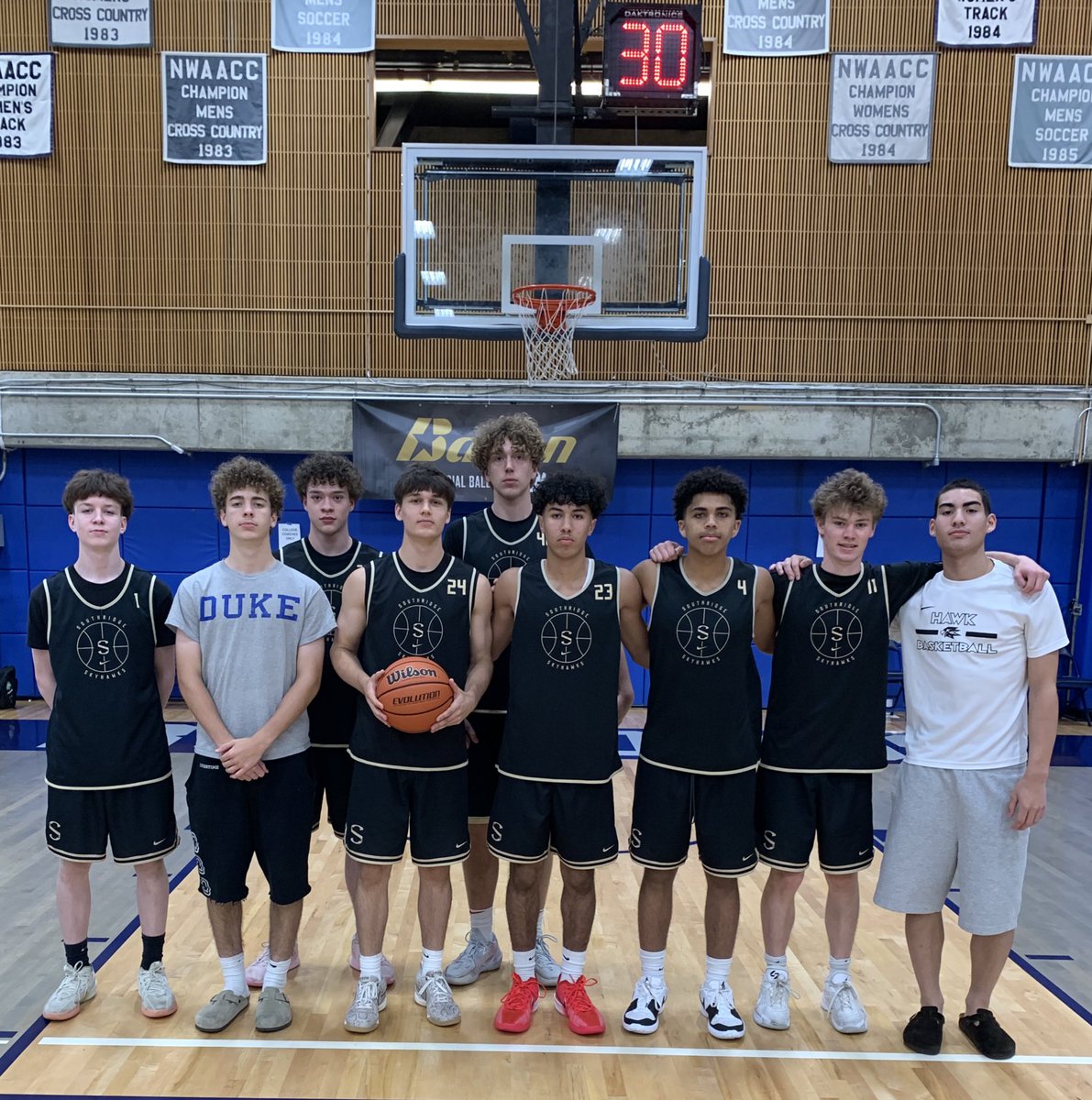 Skyhawk Basketball tweet media