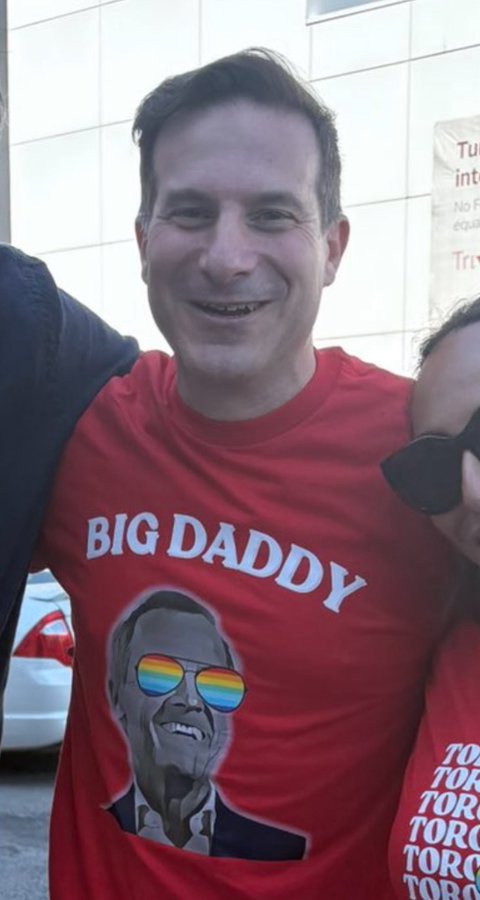 TheBuckYouWill's tweet image. "bIg dAdDy iS mY hErO... sO bRaVe, sO sTrOnG!"
~Marco 'Big Daddy Superfan' Mendocito
  Chief of Staff to Prime Minister Thundercunt

Well, at least they got the fucking shit-teeth correct.🤣🤣🤣

BIG DADDY IS BIG RETARDED.