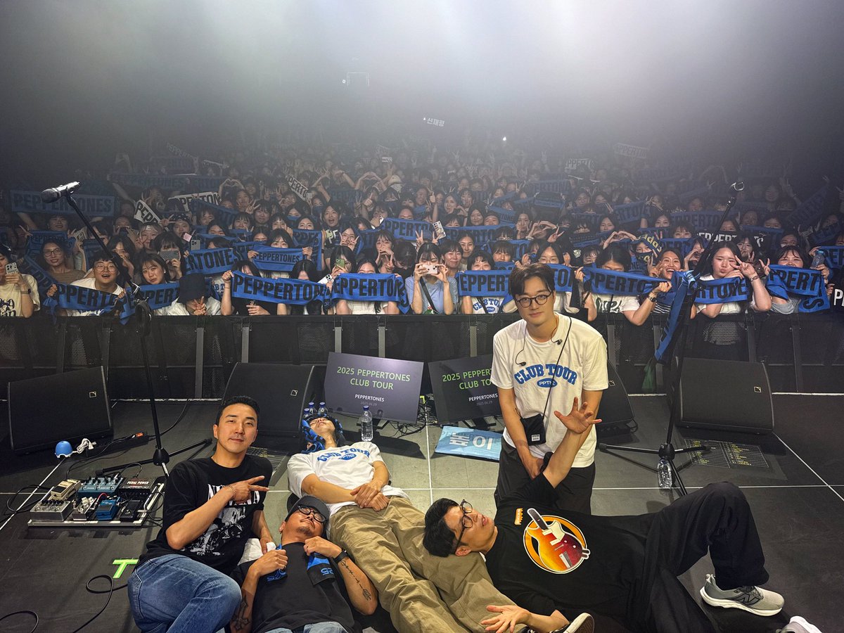 #페퍼톤스

<2025 PEPPERTONES CLUB TOUR>  in 서울

2025년 여름날☀️, 클럽투어 시작을 
힘차게 함께해 주신 여러분 감사합니다🥰

<a href="/pptnzexpress/">페퍼톤스 peppertones</a> <a href="/pptnznoshel/">이장원 (Edward J Lee)</a>
#PEPPERTONES
#신재평 #이장원
#ShinJaePyung #LeeJangWon
#2025PEPPERTONESCLUBTOUR