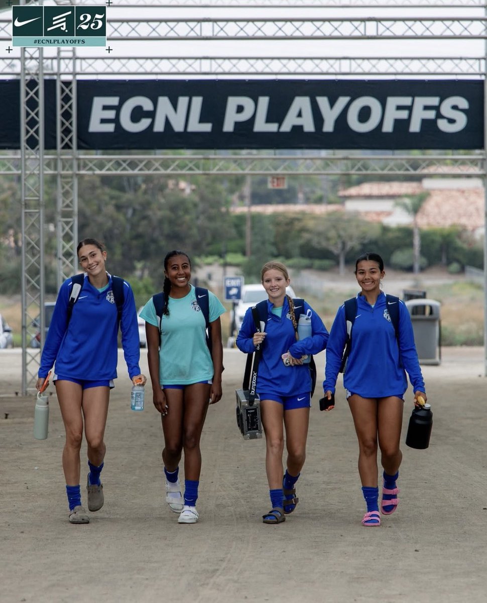 Walking into the Round of 16 like we’ve been here before!  On a mission to finish what we started-@athleticskcecnl 2009 Girls