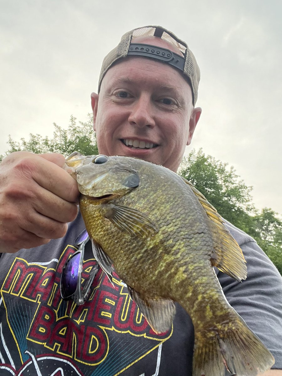 23adamoneill's tweet image. Monster gill swallowed a crank bait. Hogs 🐗🐗🎣on the water!
