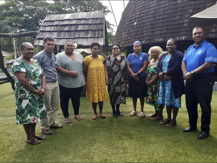 unwomenpacific's tweet image. #Vanuatu | The #M4C Project Management Committee meeting heard from partners, including local councils and market vendors, on rebuilding post-17 Dec quake. Temporary markets and women’s savings schemes are driving local recovery and resilience. 
🫱🏽‍🫲🏾 @UNDP_Pacific @dfat