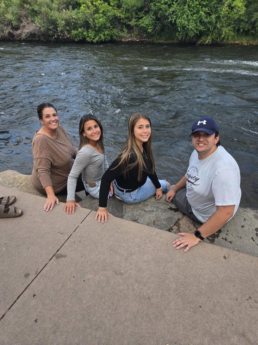 RyleeOubre2030's tweet photo. First day in Colorado! #goldencreek @COSparkFire https://t.co/MM3cGbI4jR