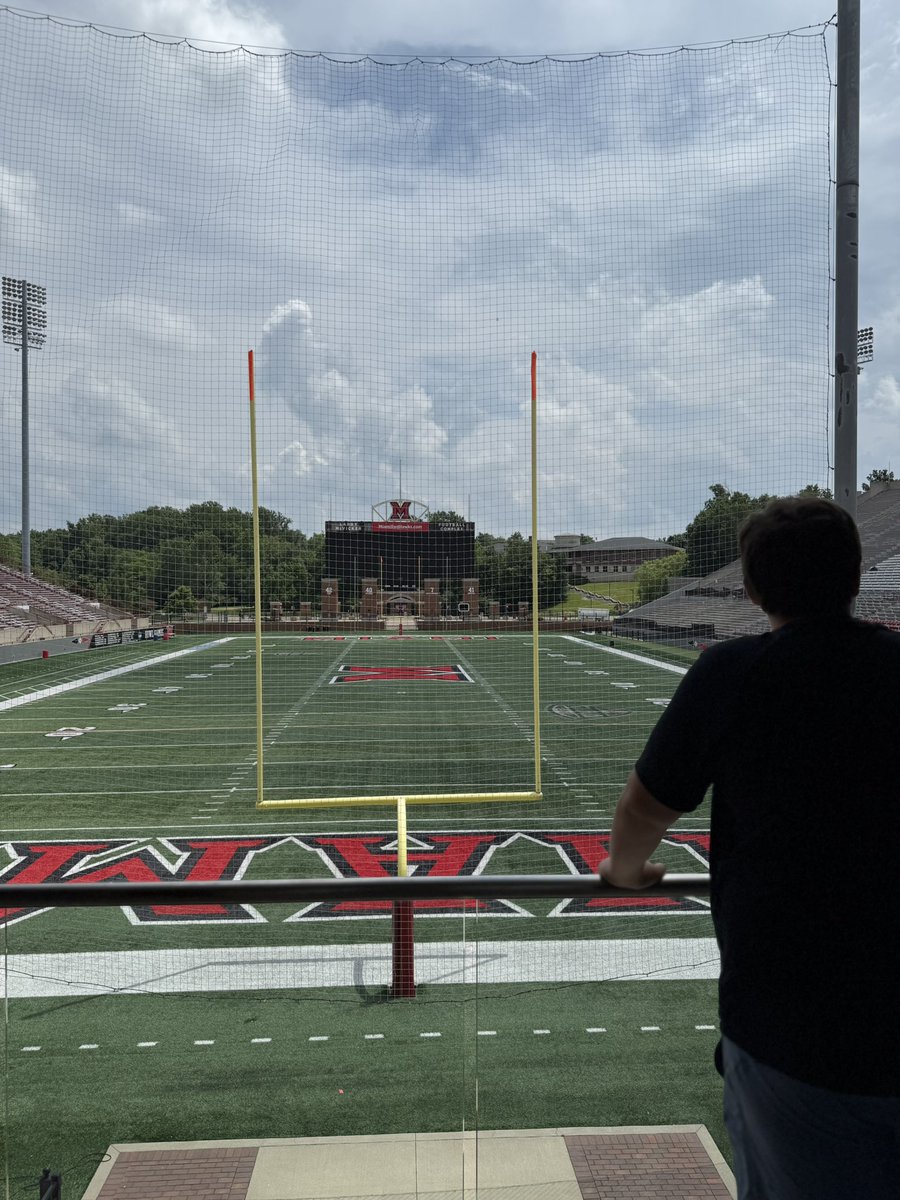 BigSully2029's tweet image. O-Line pride. Cool day. Thanks Coach @ColtArthur for showing us the legacy of Miami Football. The Cradle of Coaches=impressive as are your facilities.