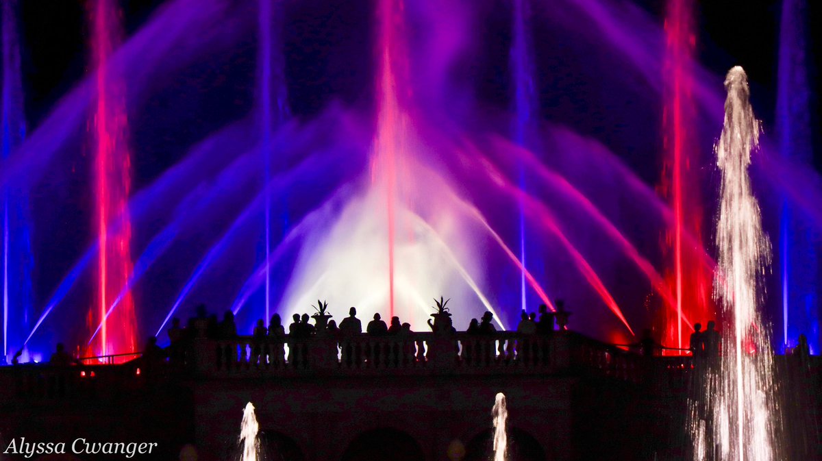 cwanger_alyssa's tweet image. A refreshing Illuminated Fountain Performance tonight at Longwood Gardens! @longwoodgardens @6abcWeather @visitphilly @discoverPHL @PHLVisitorCntr @Brittany_Boyer @6abc @PaytonDomschke @KennettSquareRT @CanonUSA @phillymag