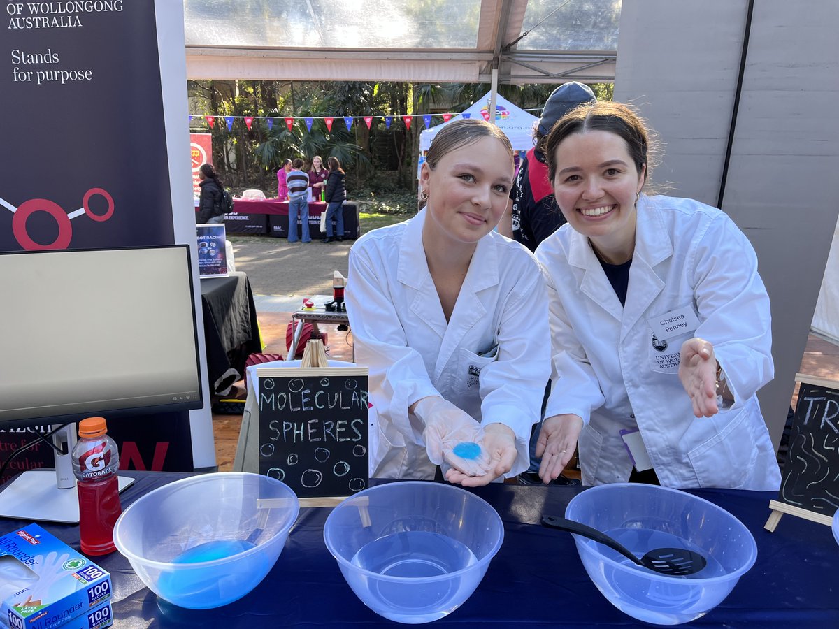 MolHorizons's tweet photo. A few snapshots from the MH booth at the UOW Open Day on Sat 28 June!

Our amazing volunteers had a blast engaging with visitors, crafting edible molecular spheres 🫧 and showcasing the innovative DIB-BOT 🤖in action.

@uowresearch https://t.co/cPacR28cWF