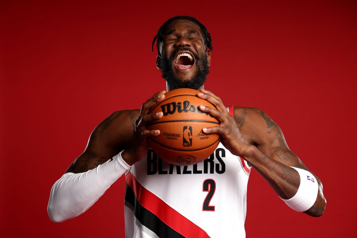 RT IF YOU WANT DEANDRE AYTON IN LA 🌴