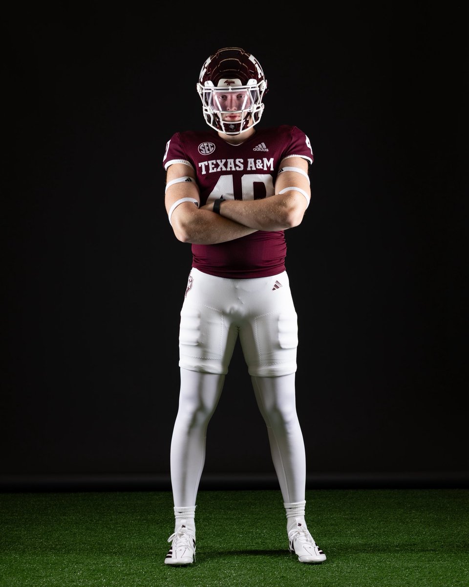 GrayEvans13's tweet image. The comeback is always stronger when God writes the script
Year One 🔜 #GigEm👍