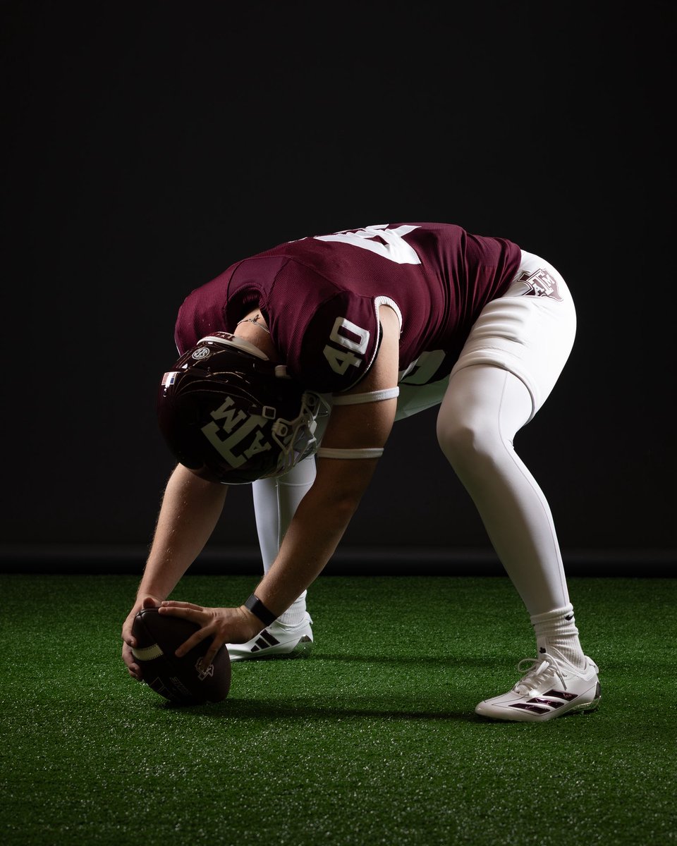 GrayEvans13's tweet image. The comeback is always stronger when God writes the script
Year One 🔜 #GigEm👍