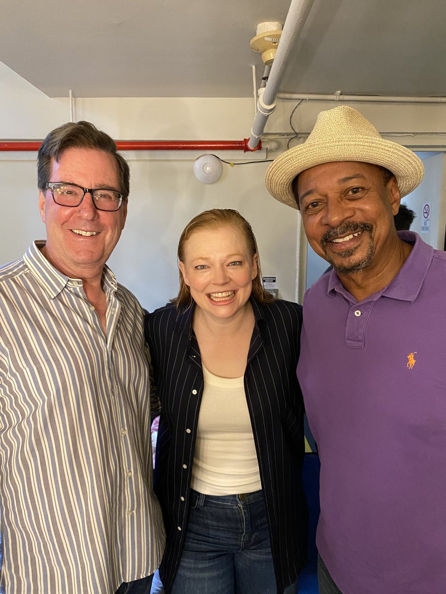 Robert_Townsend's tweet image. Only certain performers can take one person show to the next level. @Sarah_Snook has done in DORIAN GRAY. She drove her acting skills like the fastest Ferrari!Got to meet Casting Director extraordinaire,former President of Academy,
@DRubin24 ,Kind spirit.
BEYOND INSPIRED in NYC