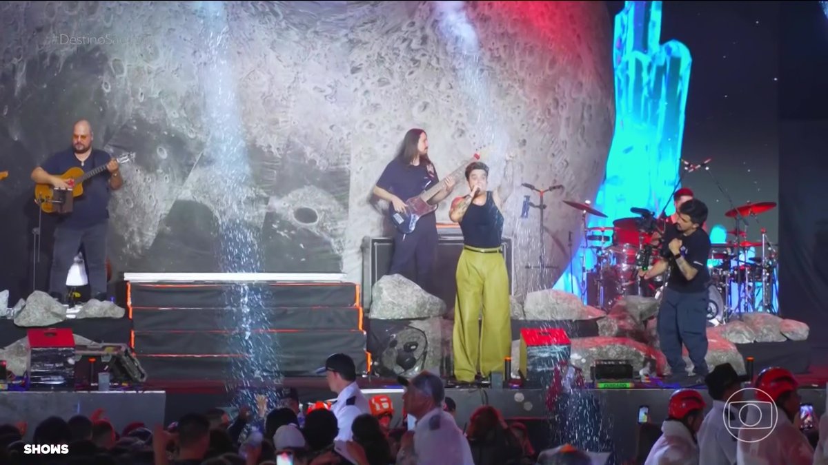 Luan Santana se apresentou na 1ª noite do São João de Campina Grande. #DestinoSãoJoão