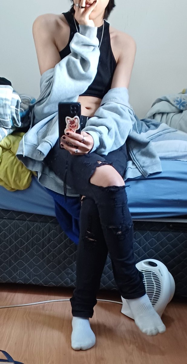 dekodoiko's tweet image. almost went to a bolsonaro rally unknowingly instead of a japanese street fair dressed like this today lol. I'd be either beaten up or mistaken for one of these gays for bolsonaro
