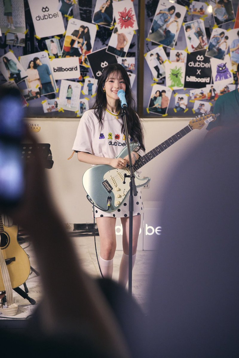 📢 [𝗔𝗥𝗧𝗜𝗖𝗟𝗘]

규빈, 빌보드 무대 '라이브'로 장악...풀 밴드→팬들과 토크🎵🎤💛

🔗 m.entertain.naver.com/home/article/4…

#규빈 #GYUBIN #KPOP
#LIKEU100 #REALLY